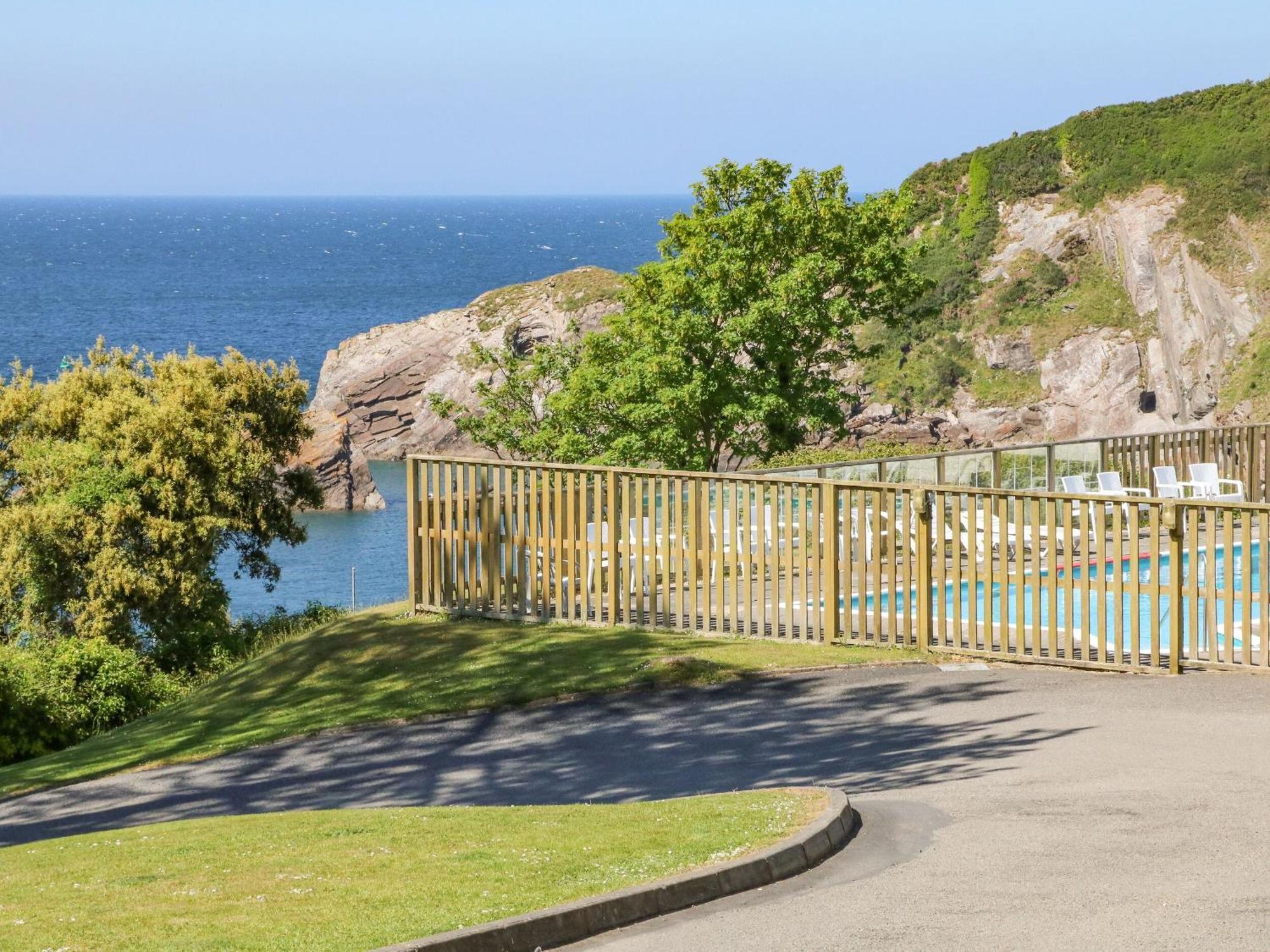 Ochenta Villa Combe Martin Buitenkant foto
